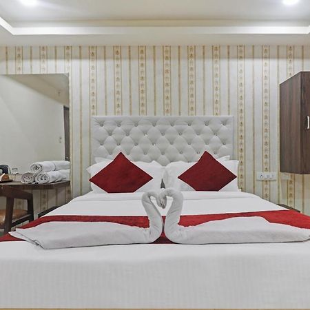 Hotel Bright Airport Zone Shamshabad Buitenkant foto