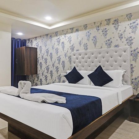 Hotel Bright Airport Zone Shamshabad Buitenkant foto