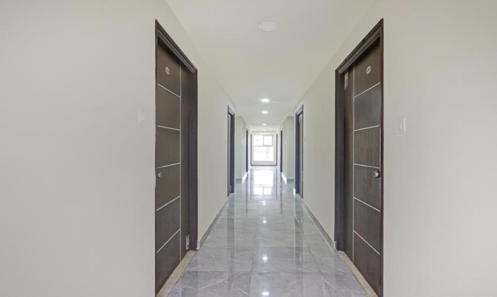 Hotel Bright Airport Zone Shamshabad Buitenkant foto