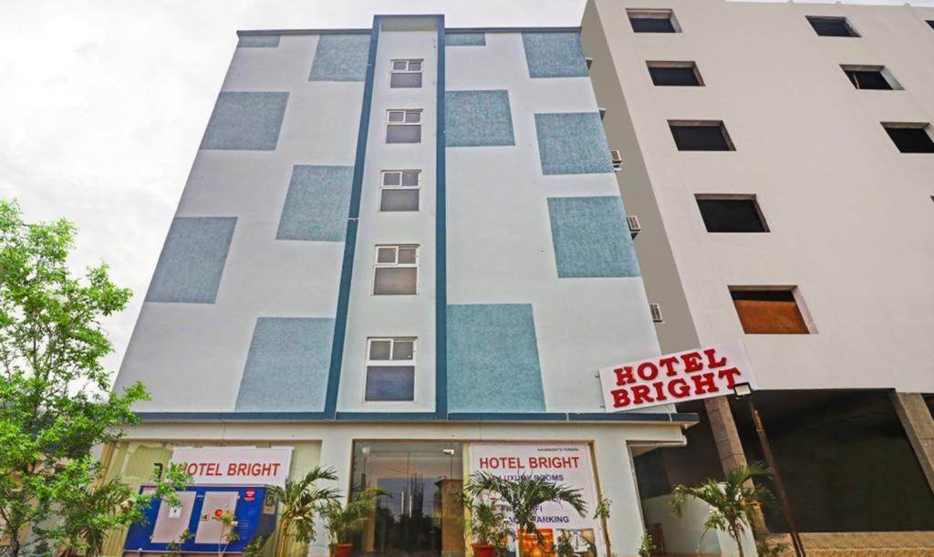 Hotel Bright Airport Zone Shamshabad Buitenkant foto